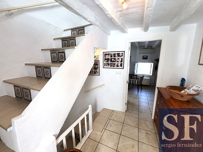 Image No.16-2 Bed Townhouse for sale