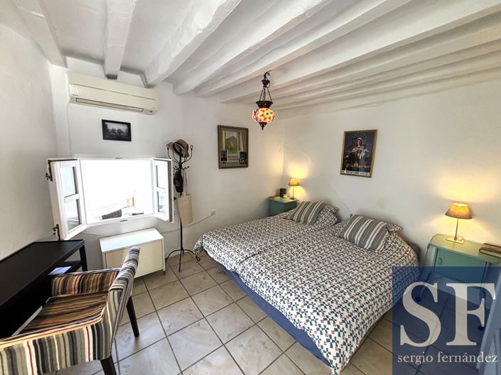 Image No.6-2 Bed Townhouse for sale