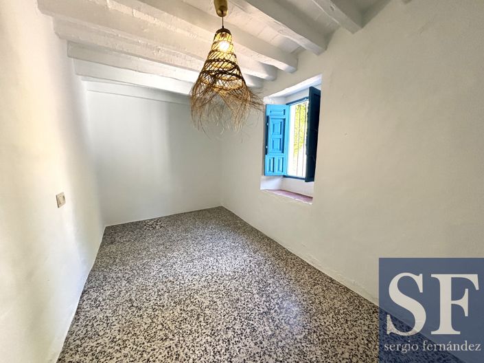 Image No.11-4 Bed Townhouse for sale