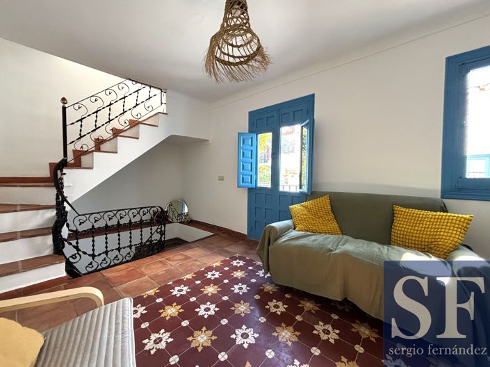 Image No.2-4 Bed Townhouse for sale