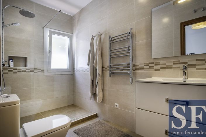 Image No.10-5 Bed Villa for sale