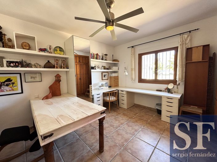 Image No.10-5 Bed Villa for sale