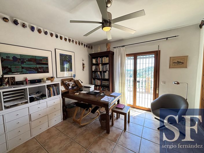 Image No.9-5 Bed Villa for sale