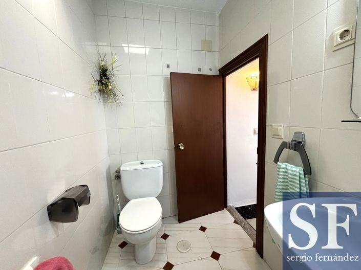 Image No.12-1 Bed Townhouse for sale