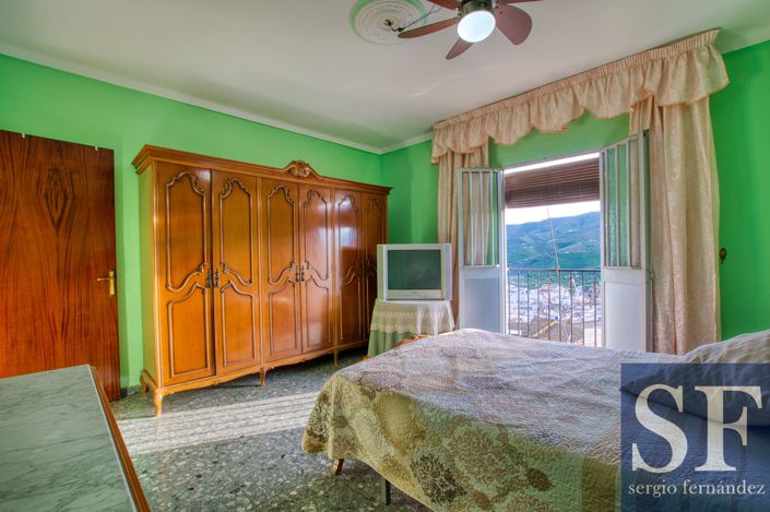 Image No.11-3 Bed Townhouse for sale