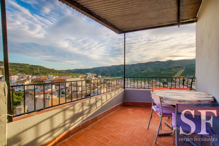 Image No.17-3 Bed Townhouse for sale