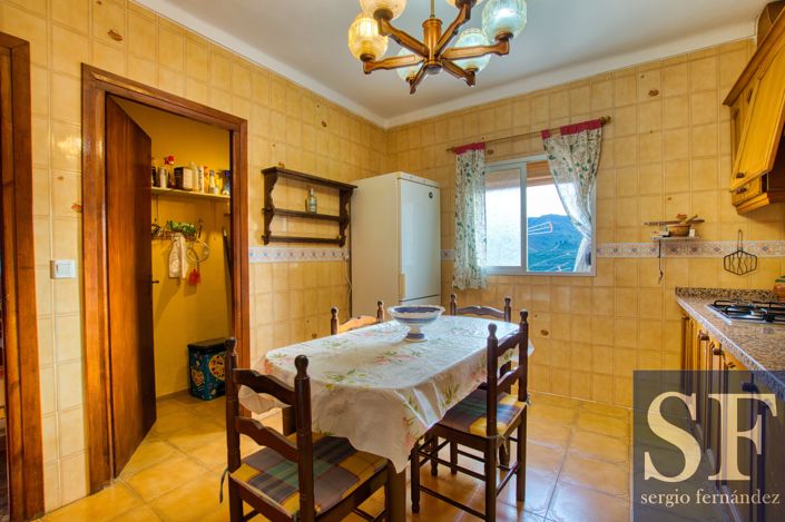 Image No.9-3 Bed Townhouse for sale