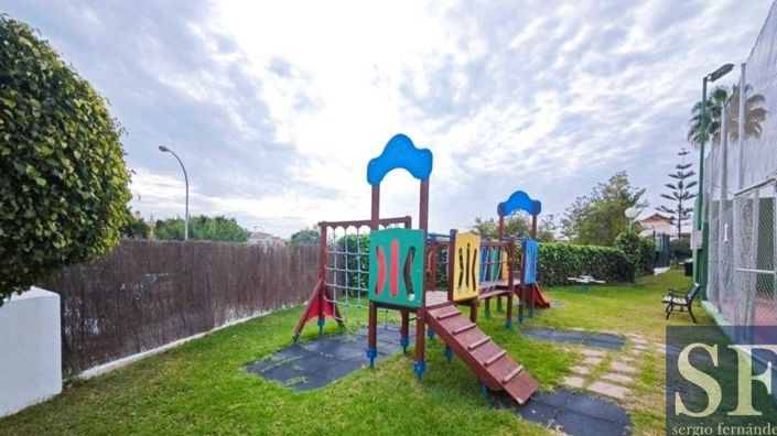 Image No.20-3 Bed Townhouse for sale