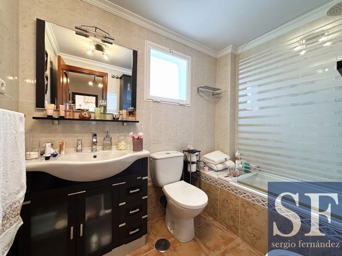 Image No.9-3 Bed Townhouse for sale