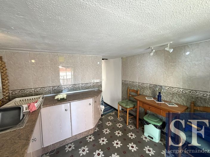 Image No.9-1 Bed Townhouse for sale