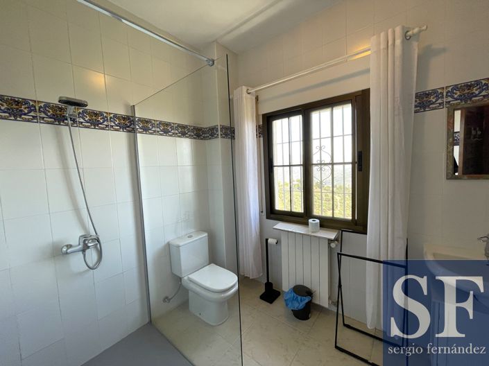 Image No.17-5 Bed Villa for sale