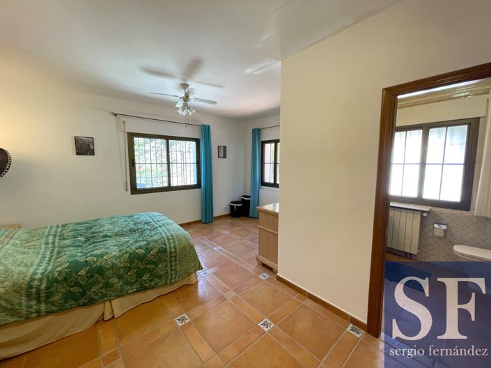 Image No.9-5 Bed Villa for sale