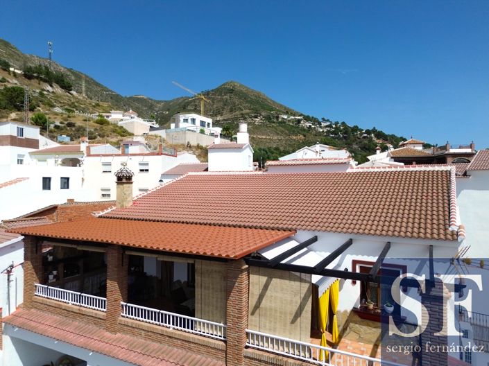 Image No.17-4 Bed Apartment for sale