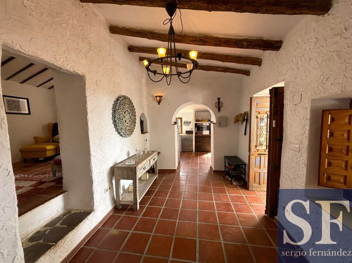 Image No.3-4 Bed Villa for sale