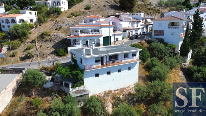 Image No.20-5 Bed Townhouse for sale