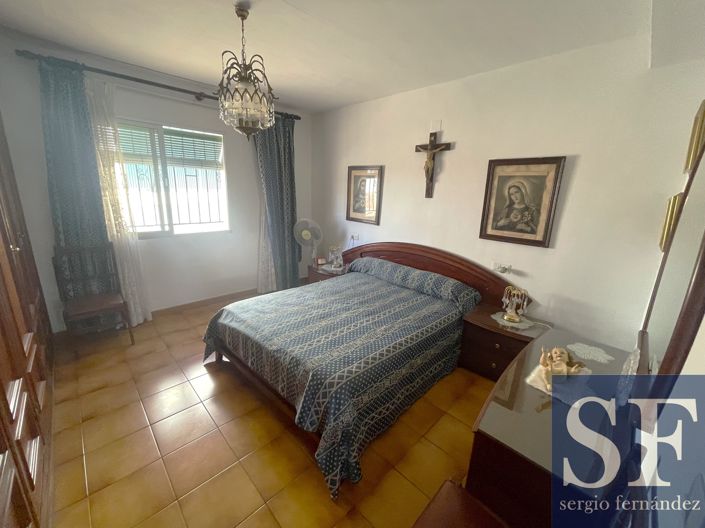 Image No.8-5 Bed Townhouse for sale