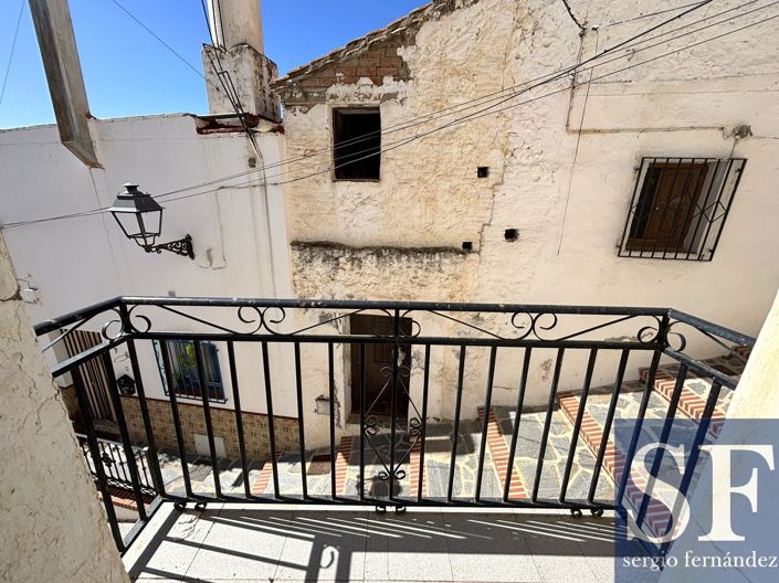 Image No.16-3 Bed Townhouse for sale