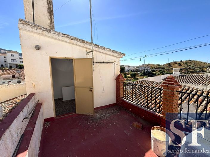 Image No.18-3 Bed Townhouse for sale