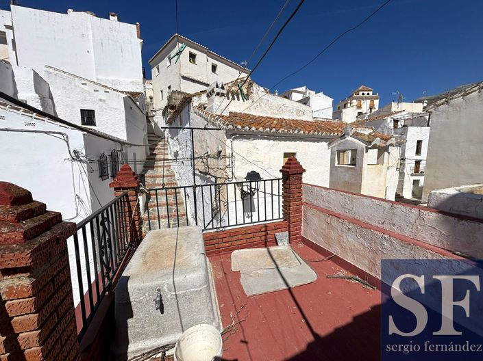Image No.19-3 Bed Townhouse for sale
