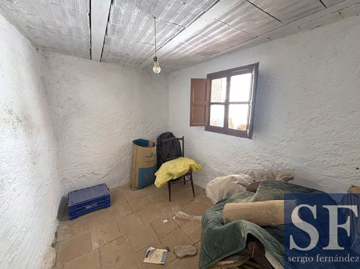 Image No.8-5 Bed Townhouse for sale