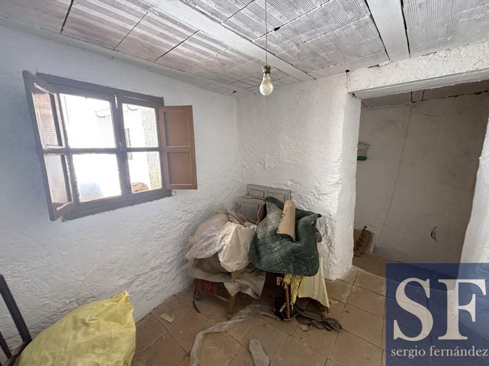 Image No.9-5 Bed Townhouse for sale
