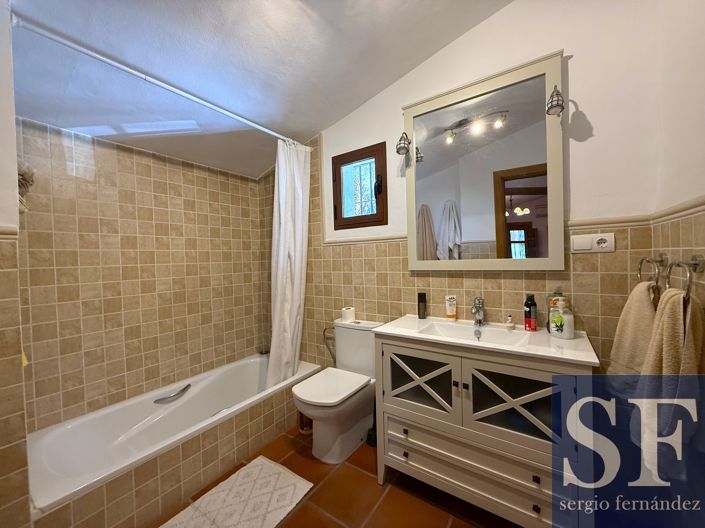 Image No.10-2 Bed Villa for sale