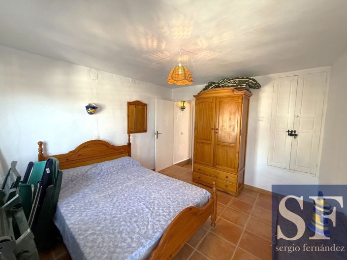 Image No.12-4 Bed Townhouse for sale