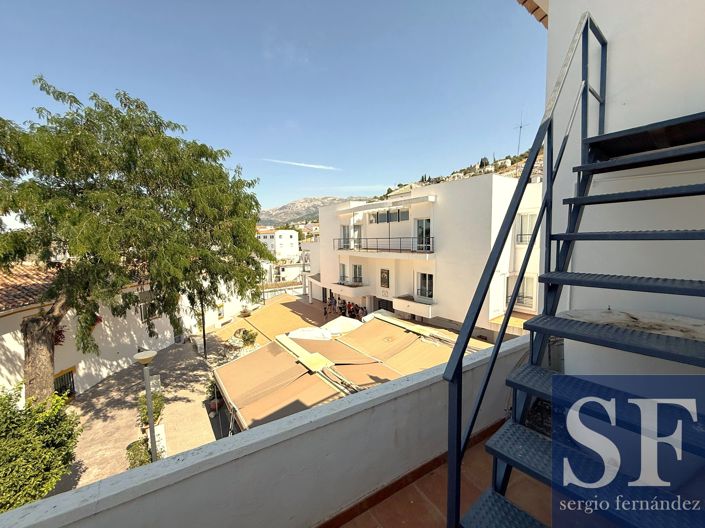 Image No.14-4 Bed Townhouse for sale