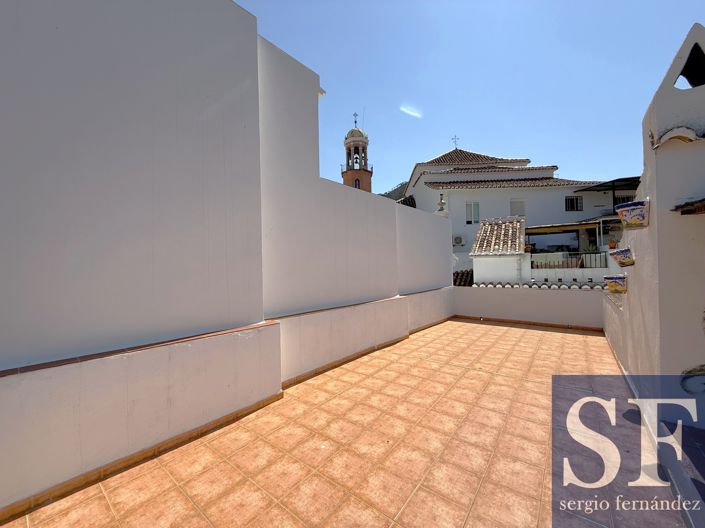 Image No.16-4 Bed Townhouse for sale