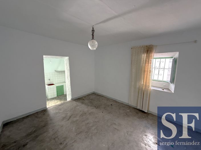 Image No.10-3 Bed Townhouse for sale
