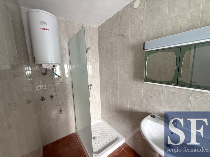 Image No.12-3 Bed Townhouse for sale