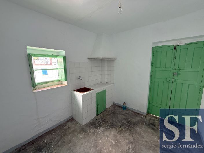 Image No.14-3 Bed Townhouse for sale