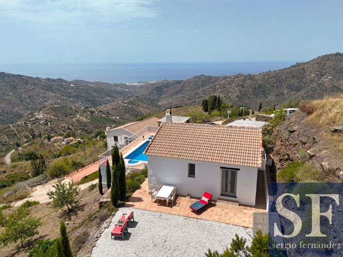 Image No.2-2 Bed Villa for sale