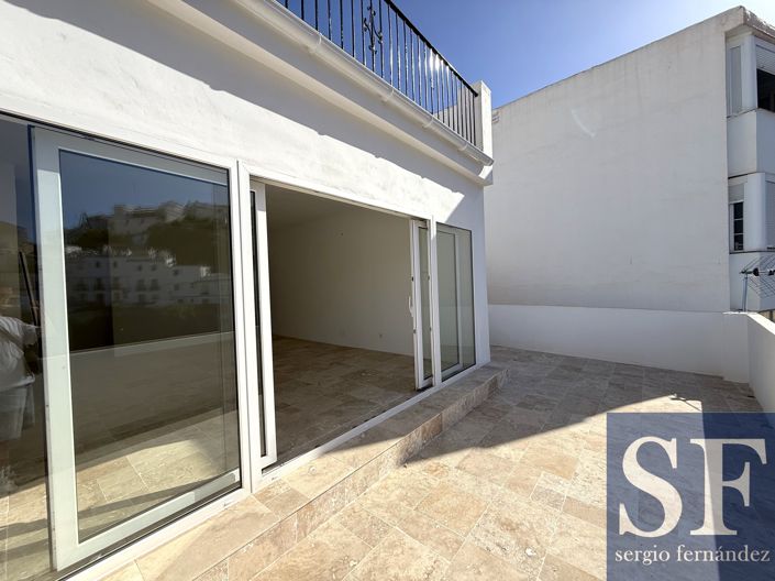 Image No.17-3 Bed Townhouse for sale