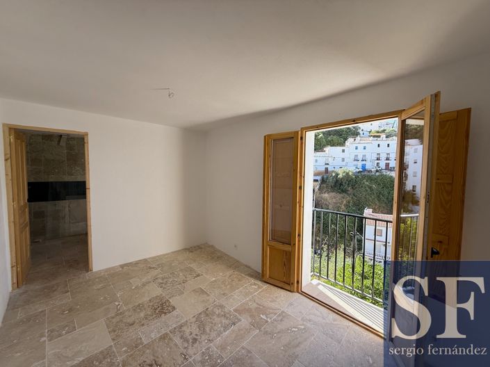 Image No.5-3 Bed Townhouse for sale