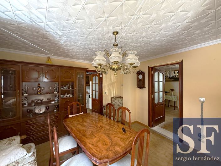 Image No.4-6 Bed Townhouse for sale