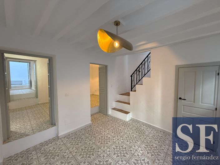 Image No.2-2 Bed Townhouse for sale