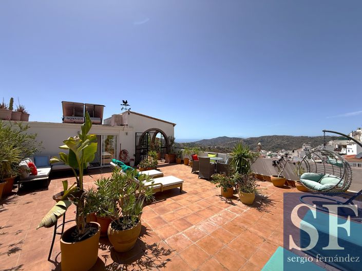 Image No.16-4 Bed Townhouse for sale