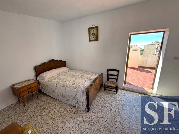 Image No.10-3 Bed Townhouse for sale