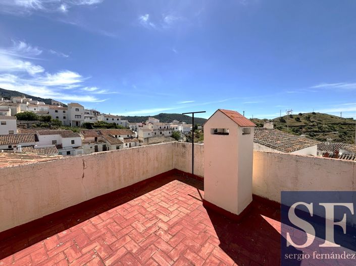 Image No.13-3 Bed Townhouse for sale