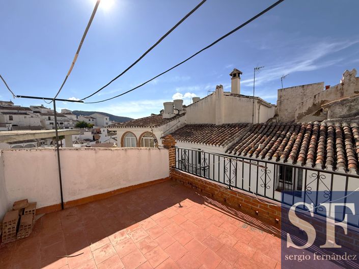 Image No.19-4 Bed Townhouse for sale