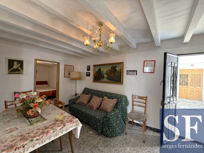 Image No.3-4 Bed Townhouse for sale