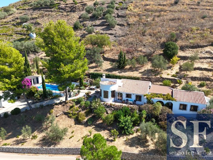 Image No.2-3 Bed Villa for sale