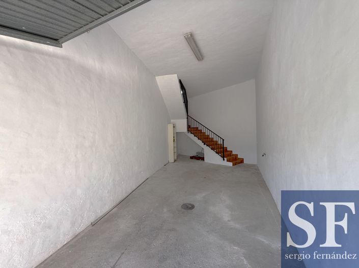 Image No.17-2 Bed Townhouse for sale