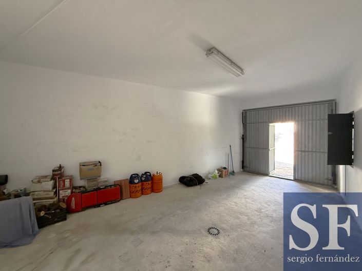 Image No.20-2 Bed Townhouse for sale