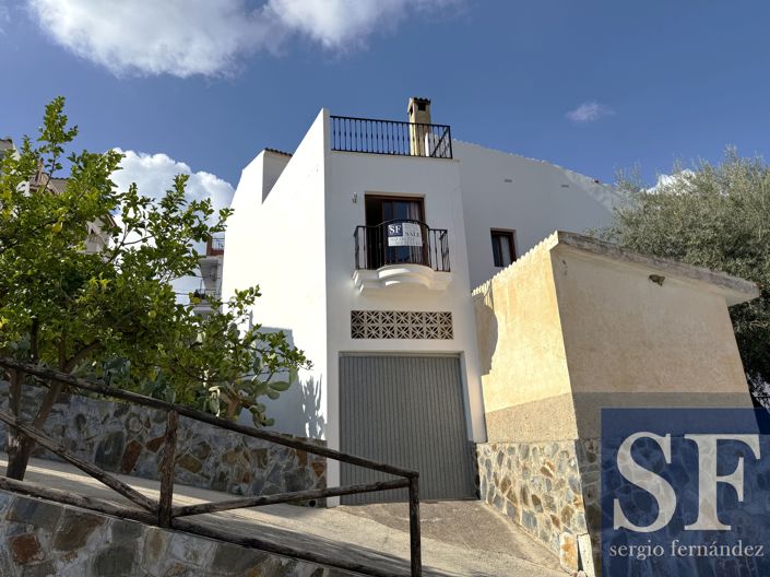 Image No.3-2 Bed Townhouse for sale