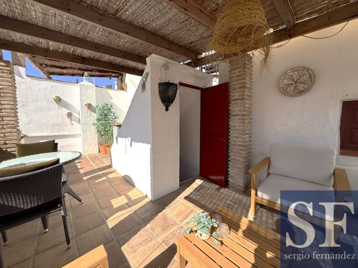 Image No.18-2 Bed Townhouse for sale