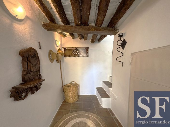 Image No.2-2 Bed Townhouse for sale
