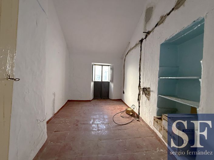 Image No.19-4 Bed Townhouse for sale