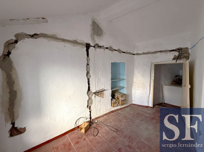 Image No.20-4 Bed Townhouse for sale